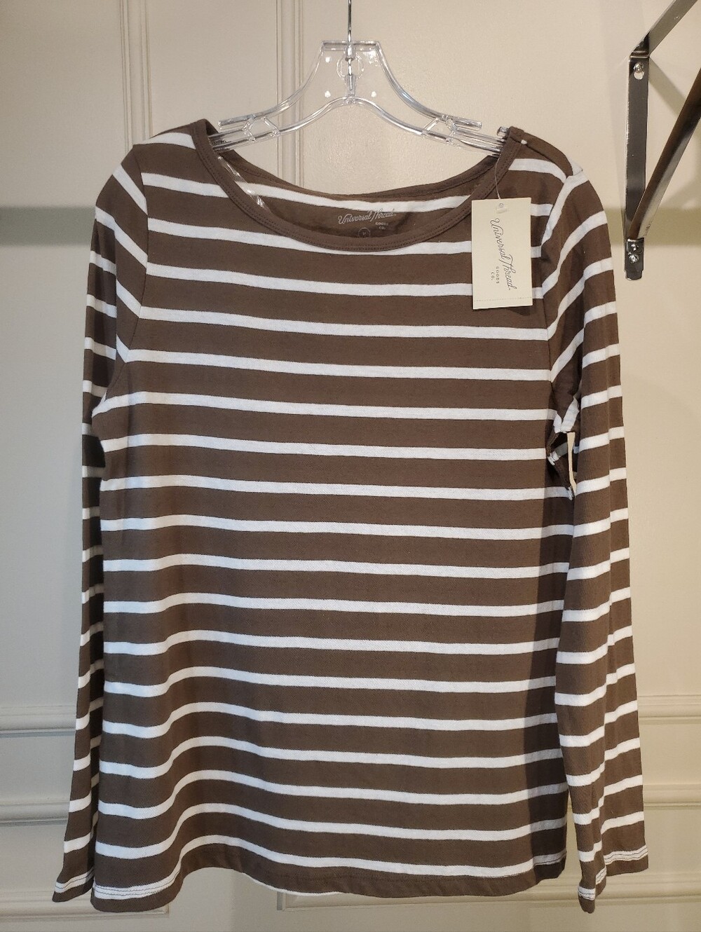 NWT Universal Thread Brown & White Striped Long Sleeve Tee Women's Size Medium